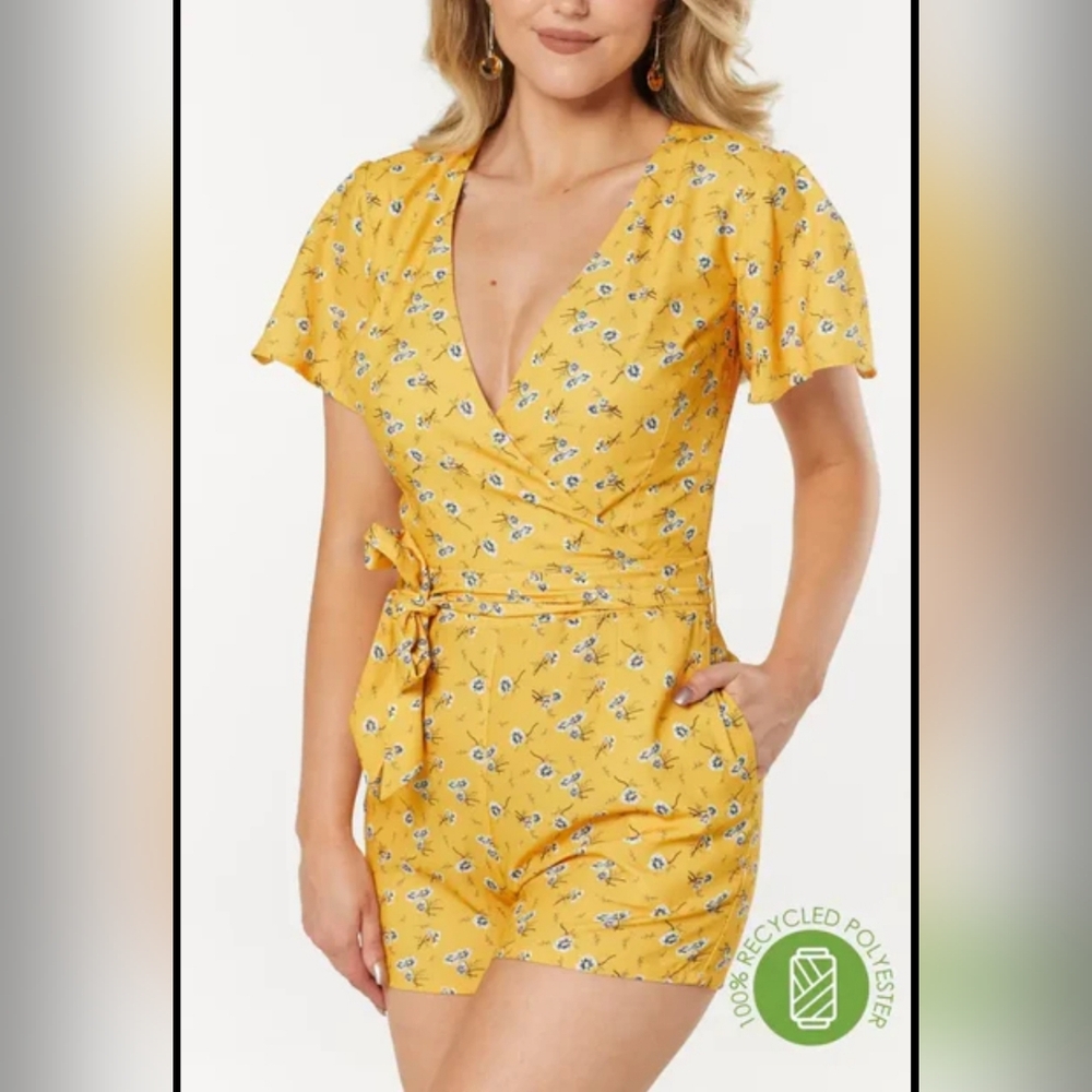 New Timeless Cora playsuit size 8 romper